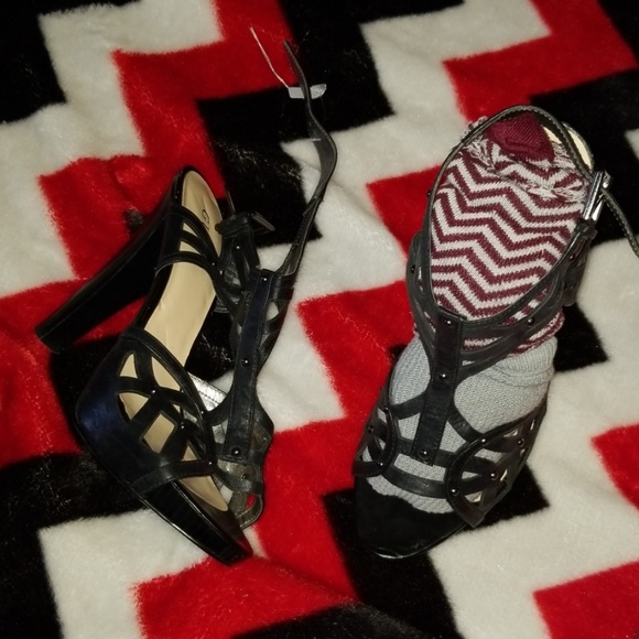 Heels - Picture 2 of 2